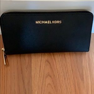 Jet Set Continental Wallet